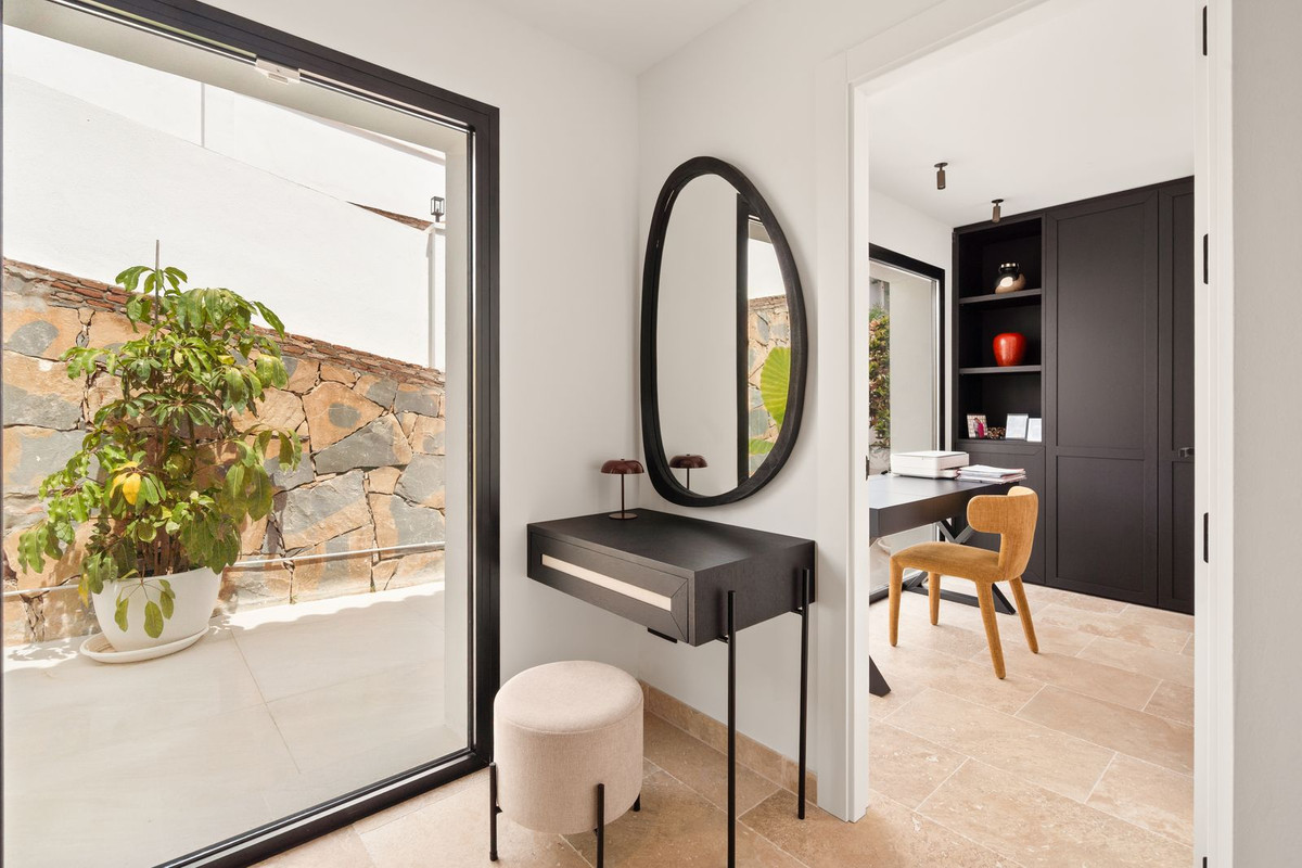 Se vende Villa - Chalet de 5 dormitorios en Costa Del Sol, Málaga, España
