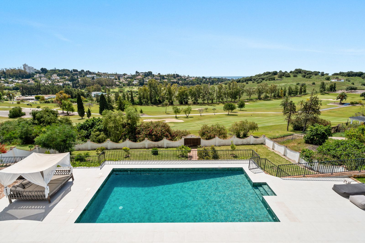 Se vende Villa - Chalet de 5 dormitorios en Costa Del Sol, Málaga, España