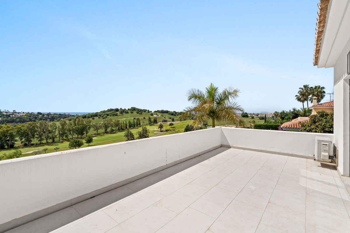 Se vende Villa - Chalet de 5 dormitorios en Costa Del Sol, Málaga, España