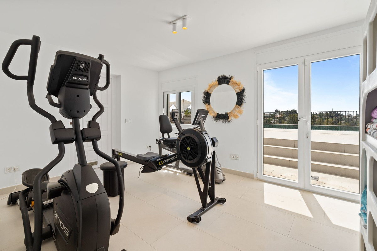 Se vende Villa - Chalet de 5 dormitorios en Costa Del Sol, Málaga, España