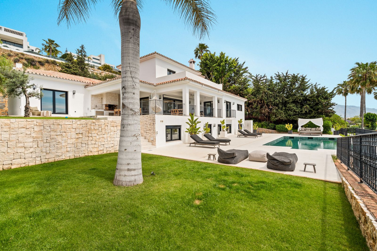 Se vende Villa - Chalet de 5 dormitorios en Costa Del Sol, Málaga, España