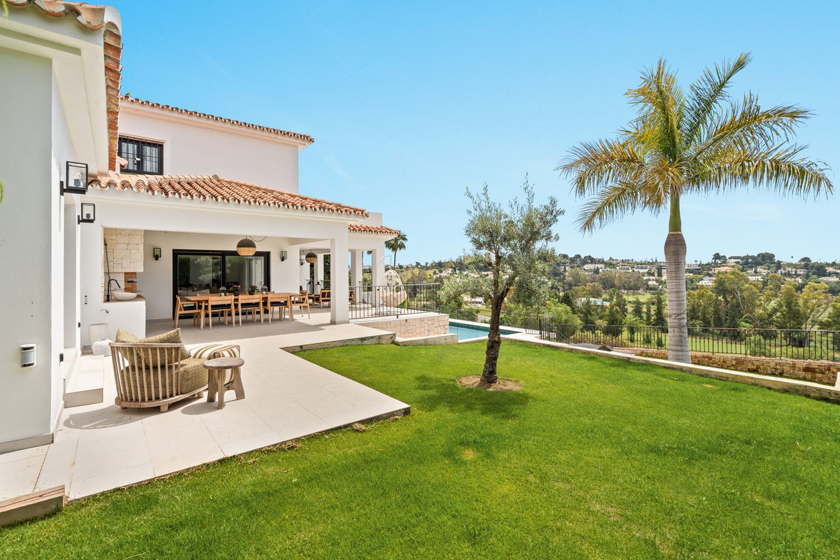 Se vende Villa - Chalet de 5 dormitorios en Costa Del Sol, Málaga, España