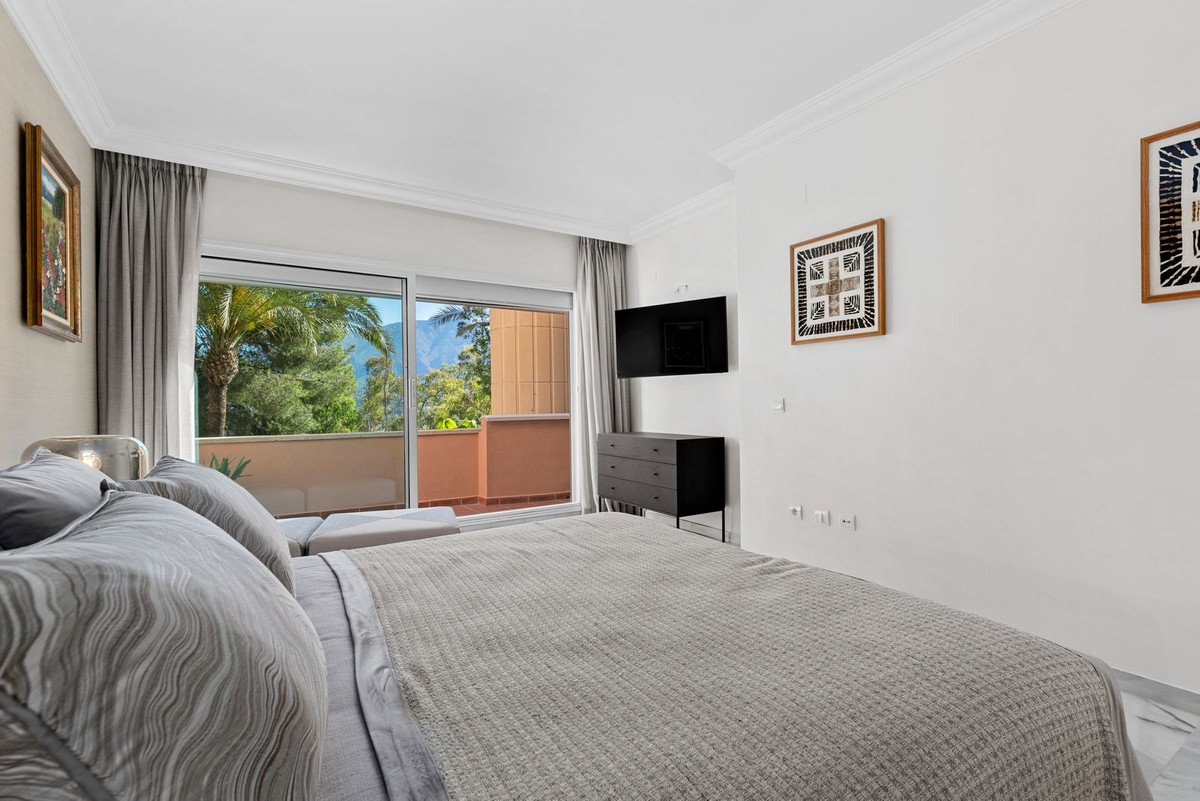 Se vende Apartamento Planta Media de 3 dormitorios en Costa Del Sol, Málaga, España