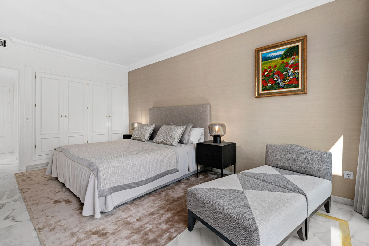 Se vende Apartamento Planta Media de 3 dormitorios en Costa Del Sol, Málaga, España