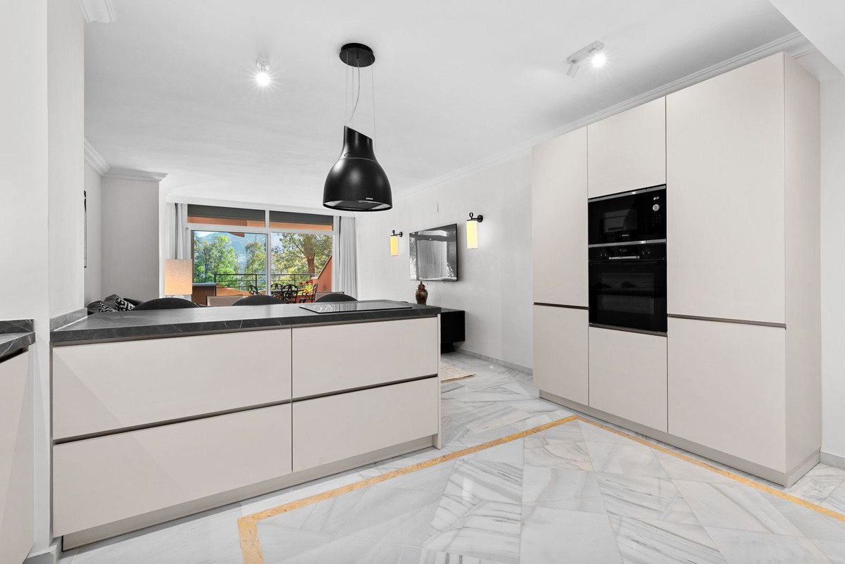 Se vende Apartamento Planta Media de 3 dormitorios en Costa Del Sol, Málaga, España
