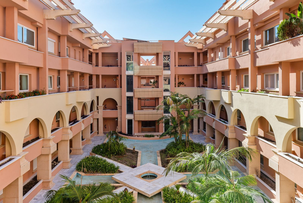 Se vende Apartamento Planta Media de 3 dormitorios en Costa Del Sol, Málaga, España