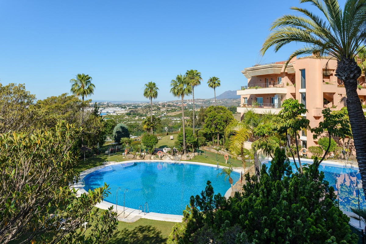 Se vende Apartamento Planta Media de 3 dormitorios en Costa Del Sol, Málaga, España