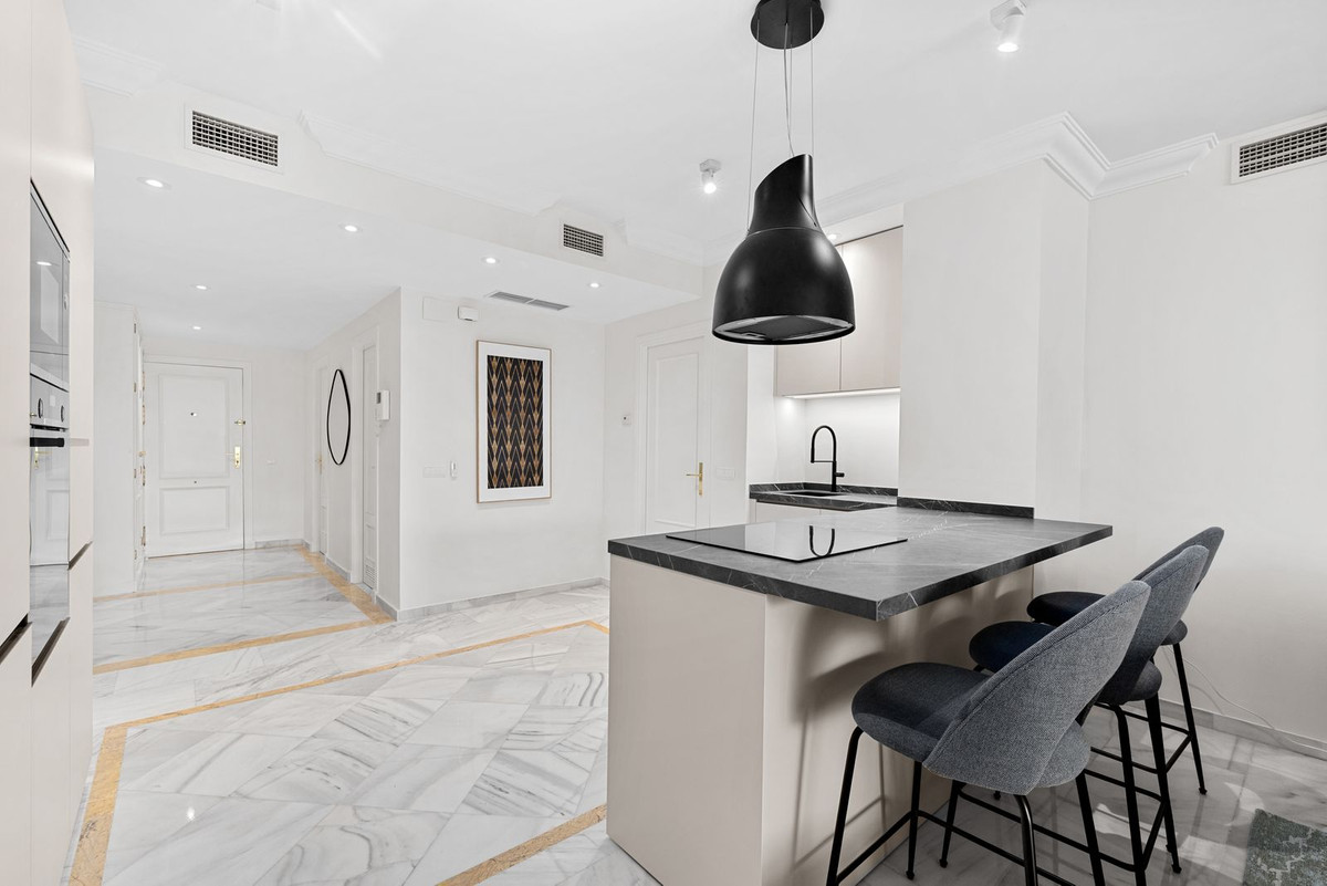 Se vende Apartamento Planta Media de 3 dormitorios en Costa Del Sol, Málaga, España