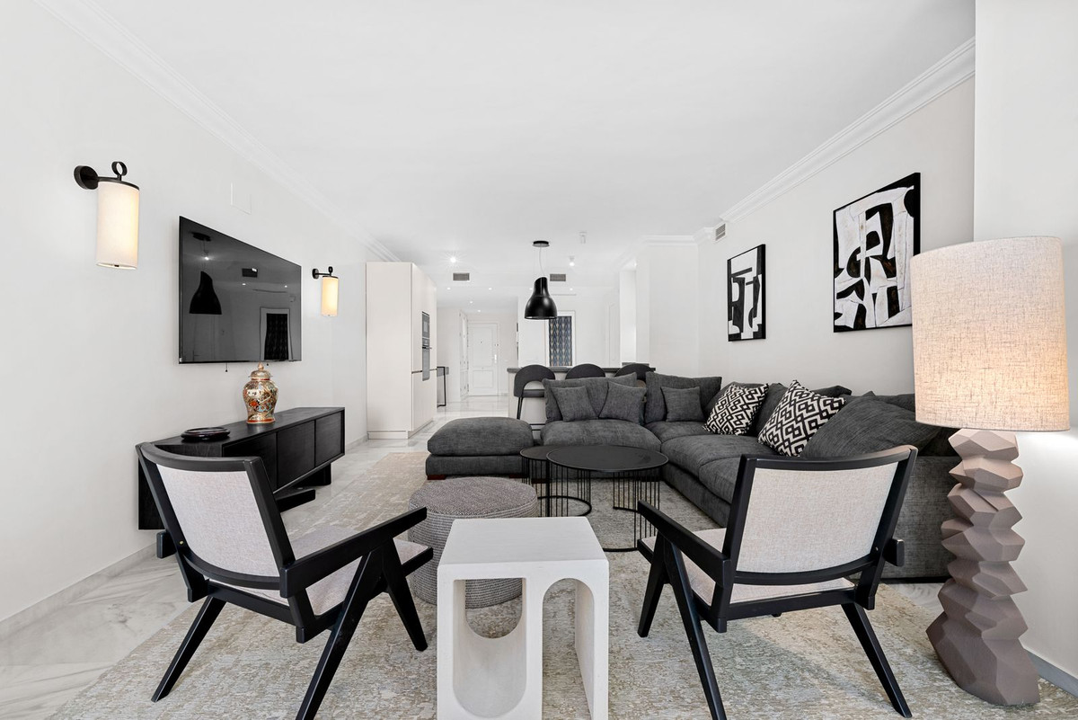 Se vende Apartamento Planta Media de 3 dormitorios en Costa Del Sol, Málaga, España