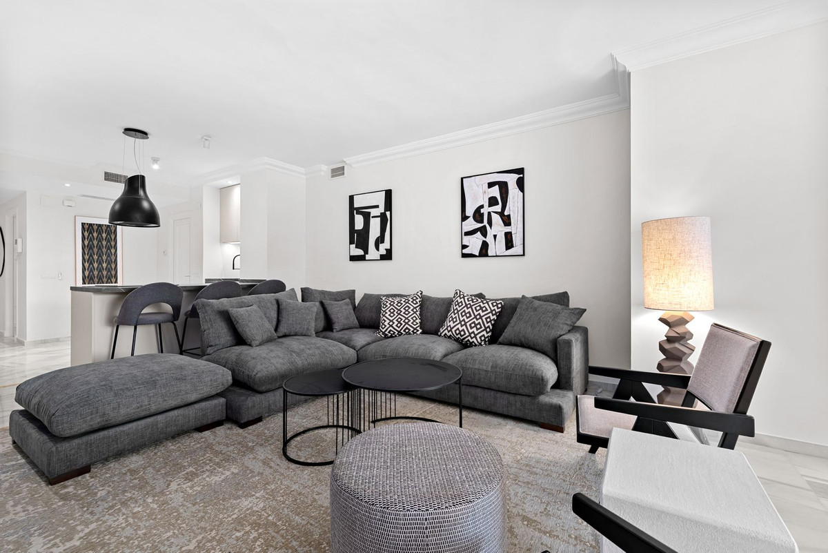 Se vende Apartamento Planta Media de 3 dormitorios en Costa Del Sol, Málaga, España