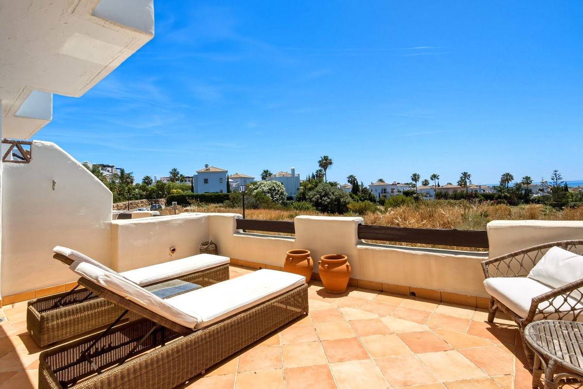 3 Bed Townhouse for sale in Estepona Costa Del Sol, Málaga, Spain