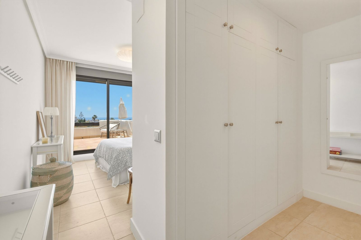 3 Bed Townhouse for sale in Estepona Costa Del Sol, Málaga, Spain