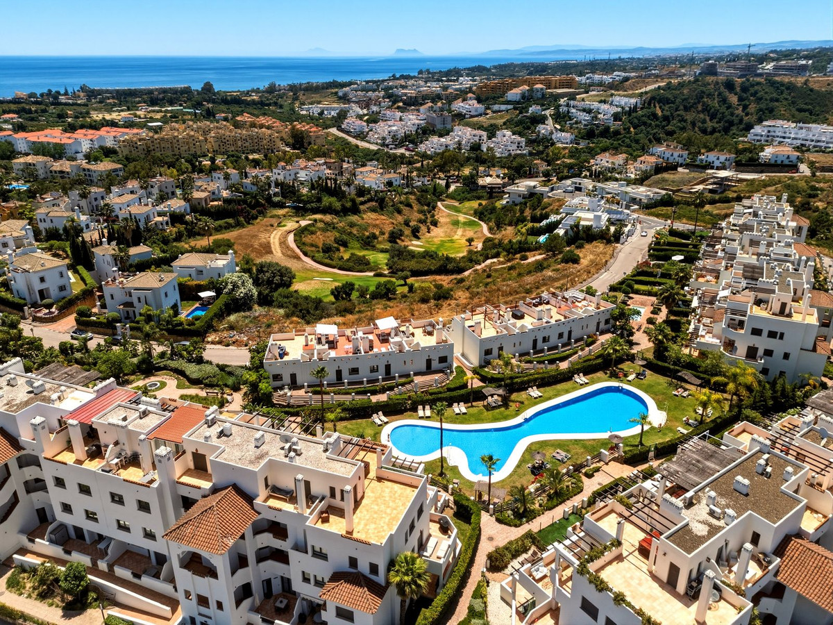 3 Bed Townhouse for sale in Estepona Costa Del Sol, Málaga, Spain