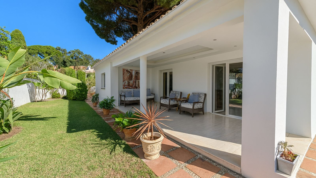 4 Bed Townhouse for sale in El Rosario Costa Del Sol, Málaga, Spain