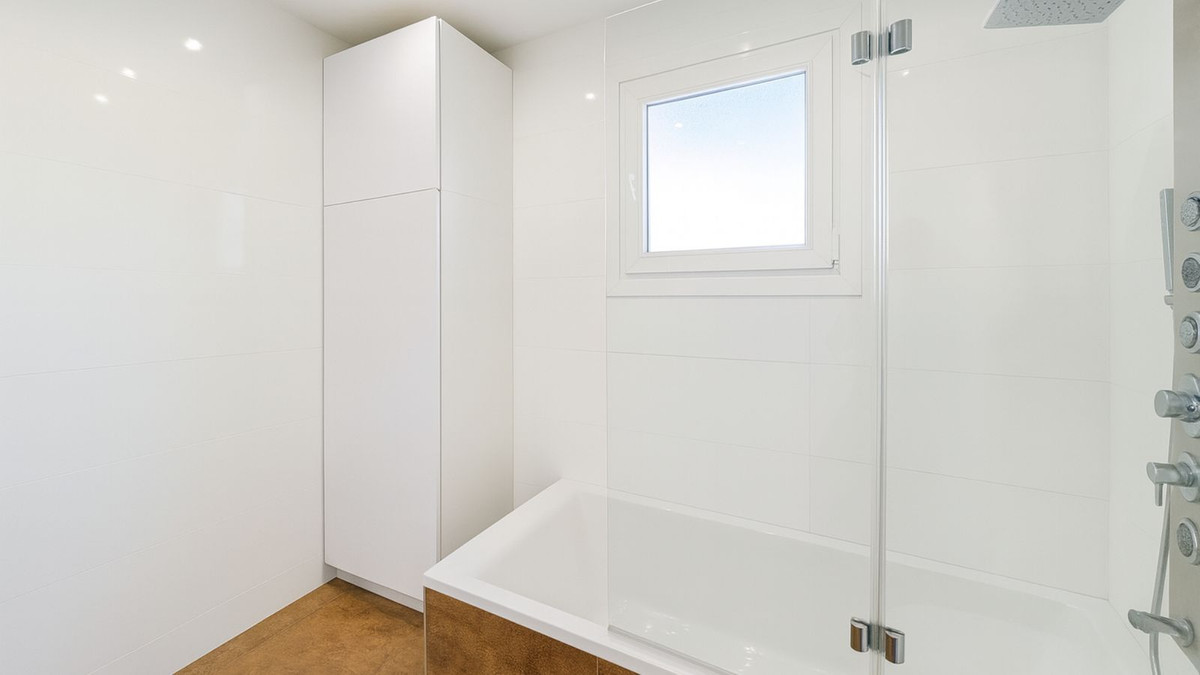 4 Bed Townhouse for sale in El Rosario Costa Del Sol, Málaga, Spain