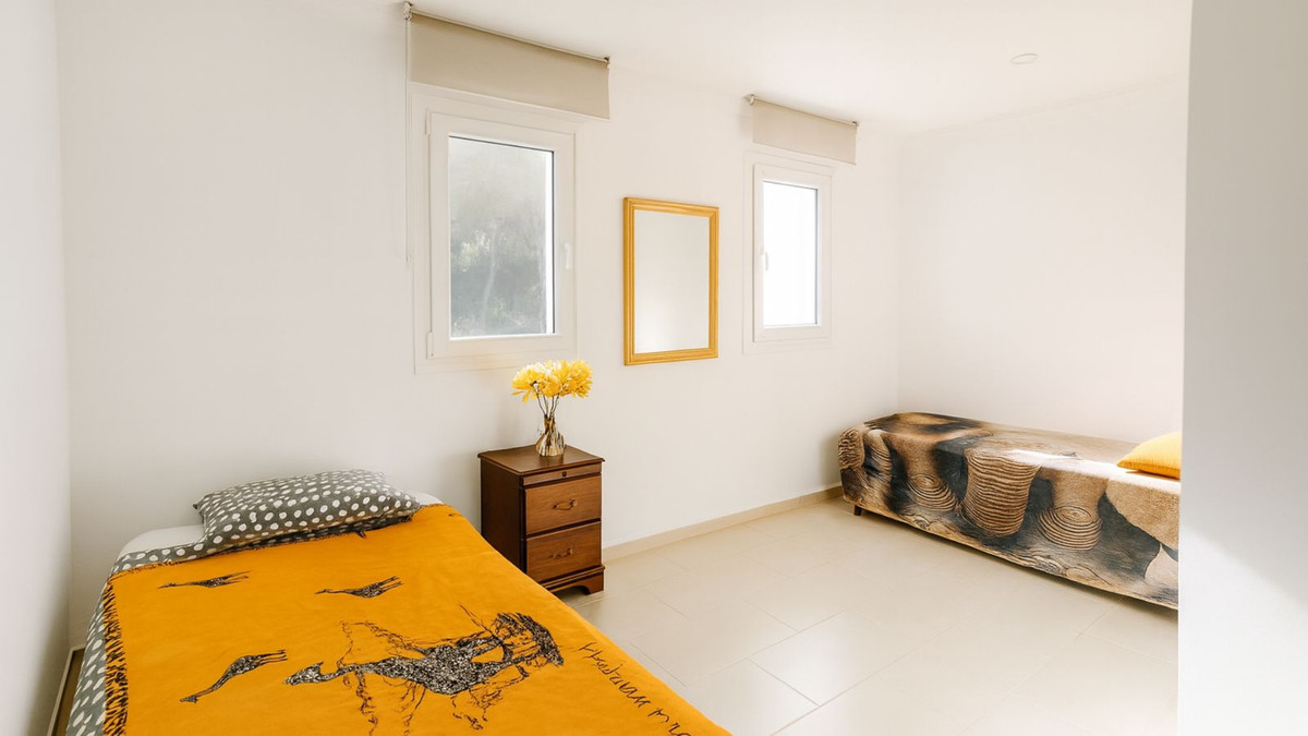 4 Bed Townhouse for sale in El Rosario Costa Del Sol, Málaga, Spain