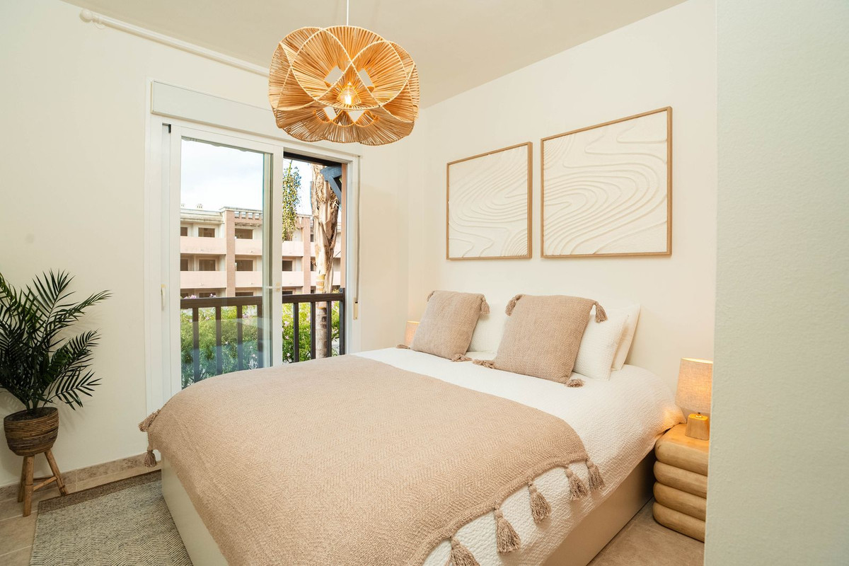 2 Bed Apartment for sale in Casares Costa Del Sol, Málaga, Spain