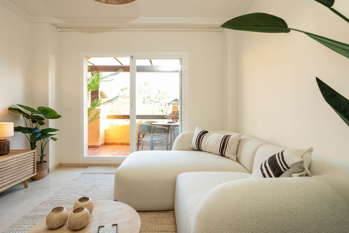2 Bed Apartment for sale in Casares Costa Del Sol, Málaga, Spain