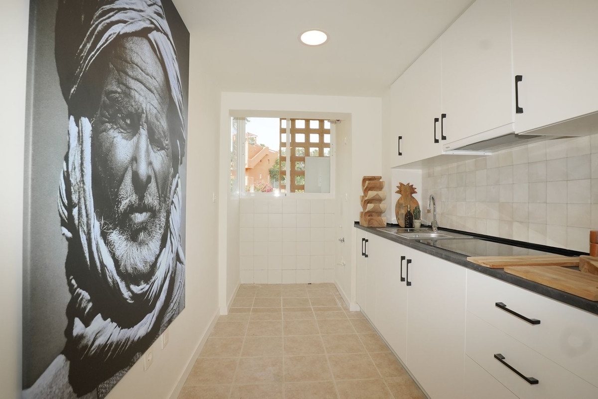2 Bed Apartment for sale in Casares Costa Del Sol, Málaga, Spain