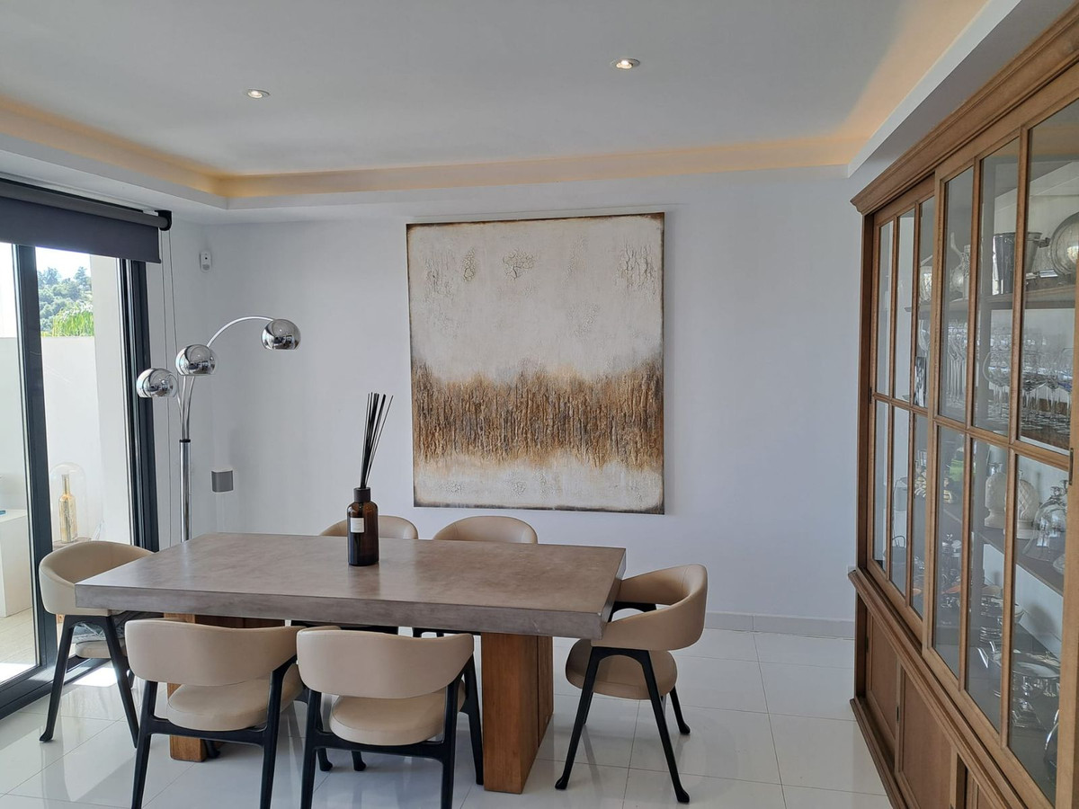 3 Bed Apartment for sale in Benahavís Costa Del Sol, Málaga, Spain