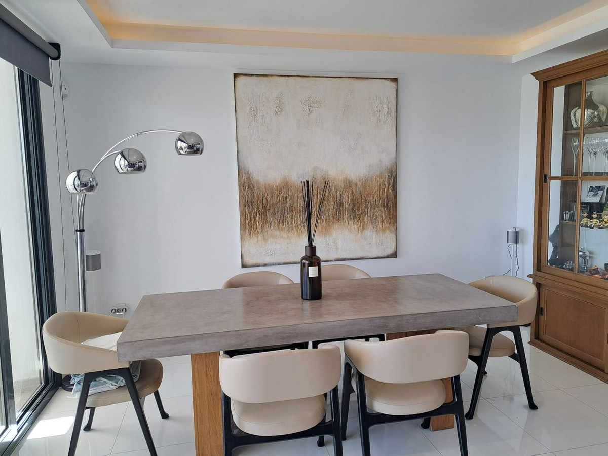 3 Bed Apartment for sale in Benahavís Costa Del Sol, Málaga, Spain