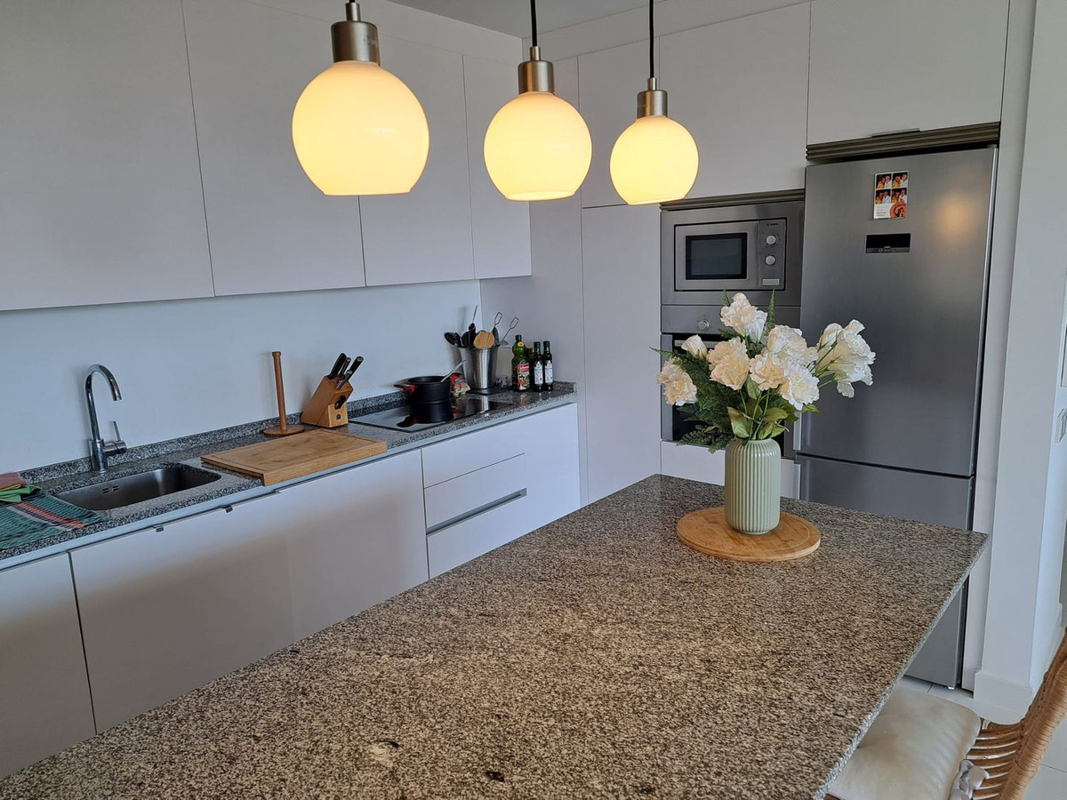 3 Bed Apartment for sale in Benahavís Costa Del Sol, Málaga, Spain