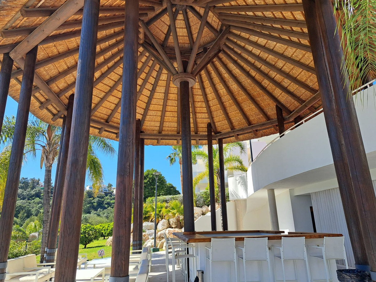 3 Bed Apartment for sale in Benahavís Costa Del Sol, Málaga, Spain