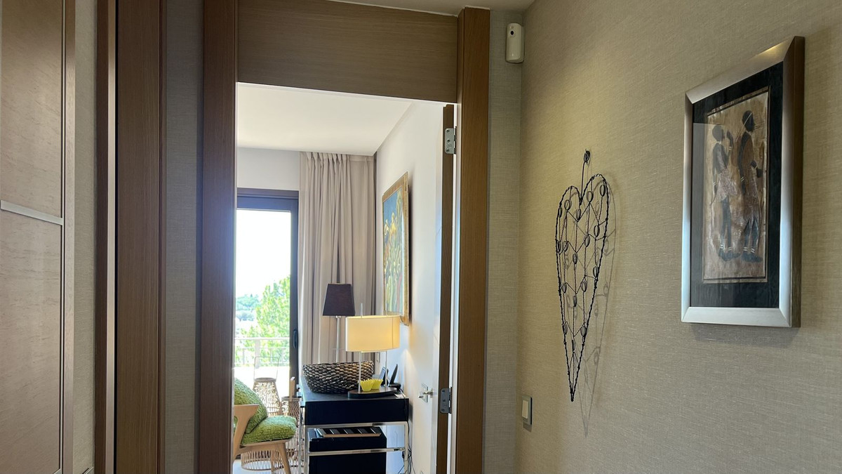 3 Bed Apartment for sale in La Quinta Costa Del Sol, Málaga, Spain