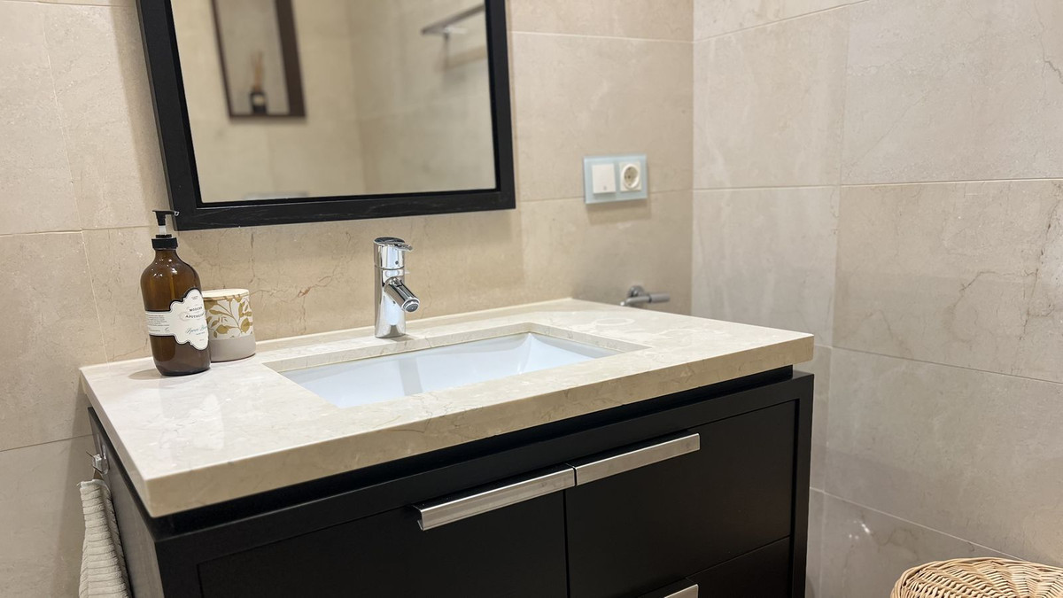 3 Bed Apartment for sale in La Quinta Costa Del Sol, Málaga, Spain