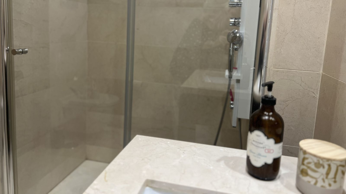 3 Bed Apartment for sale in La Quinta Costa Del Sol, Málaga, Spain