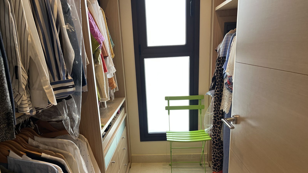 3 Bed Apartment for sale in La Quinta Costa Del Sol, Málaga, Spain