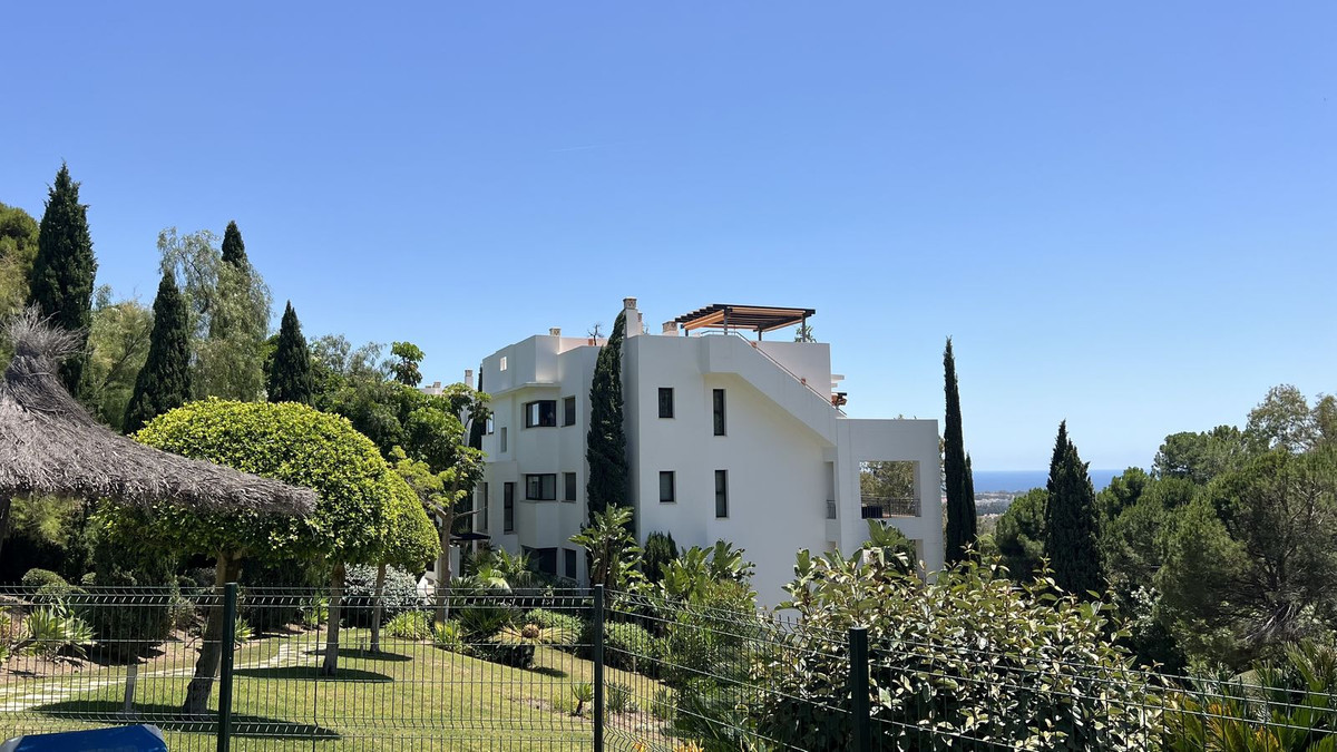 3 Bed Apartment for sale in La Quinta Costa Del Sol, Málaga, Spain