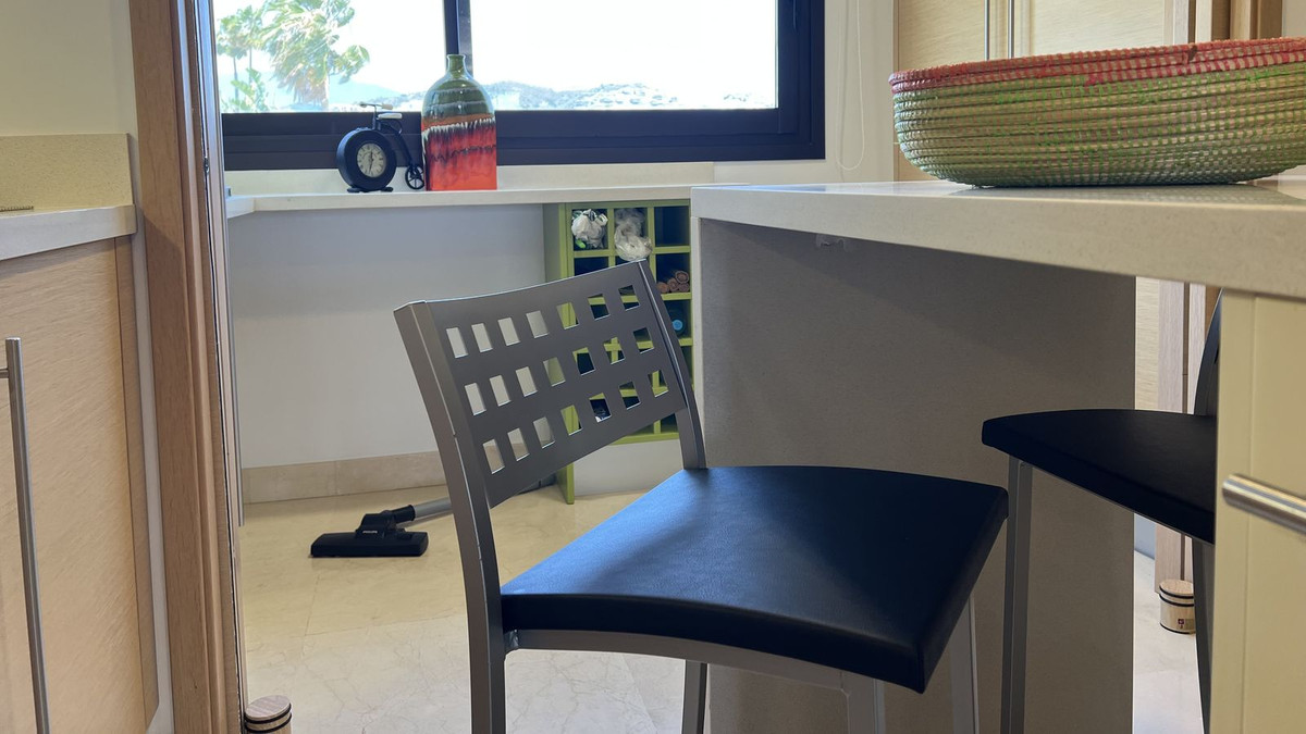 3 Bed Apartment for sale in La Quinta Costa Del Sol, Málaga, Spain