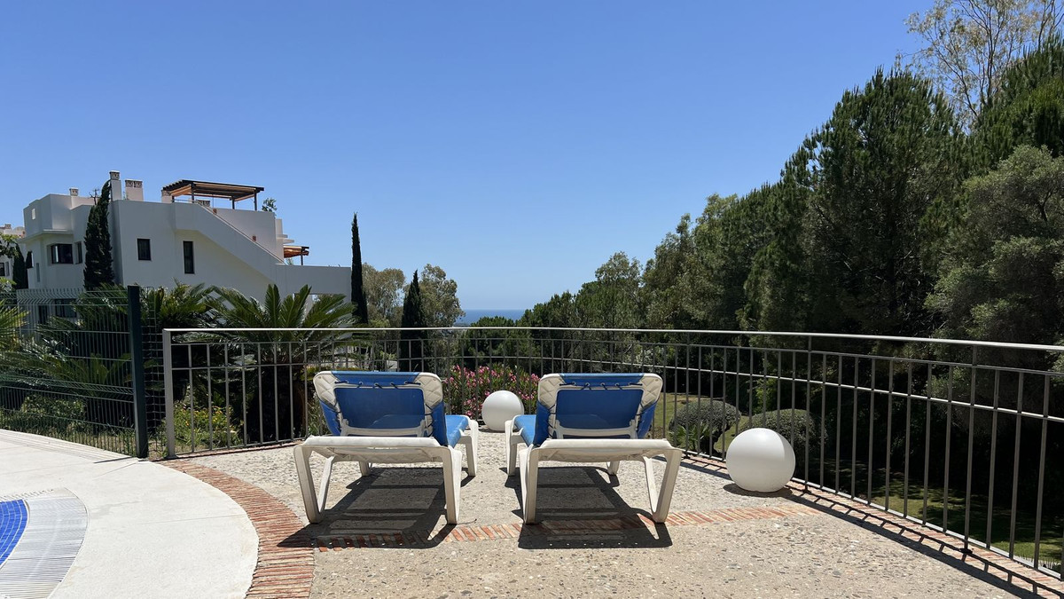 3 Bed Apartment for sale in La Quinta Costa Del Sol, Málaga, Spain