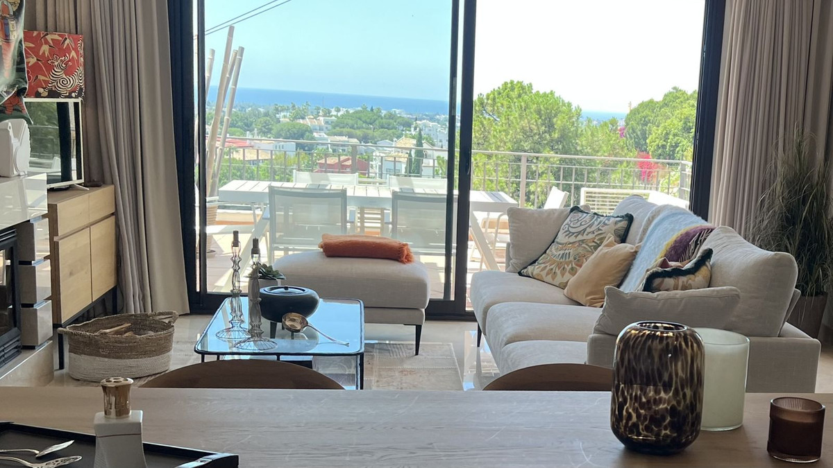 3 Bed Apartment for sale in La Quinta Costa Del Sol, Málaga, Spain