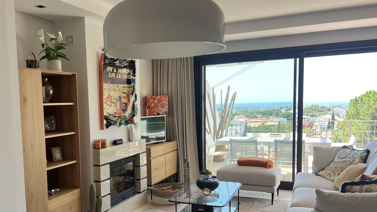 3 Bed Apartment for sale in La Quinta Costa Del Sol, Málaga, Spain