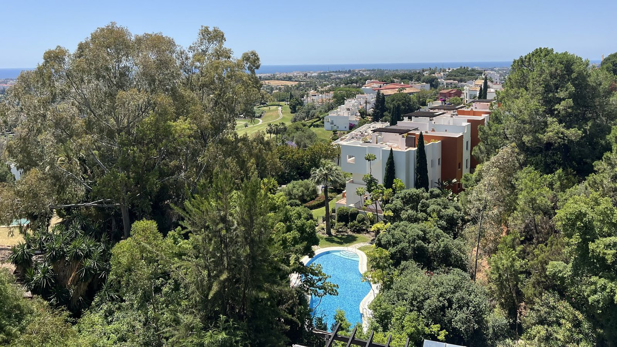 3 Bed Apartment for sale in La Quinta Costa Del Sol, Málaga, Spain