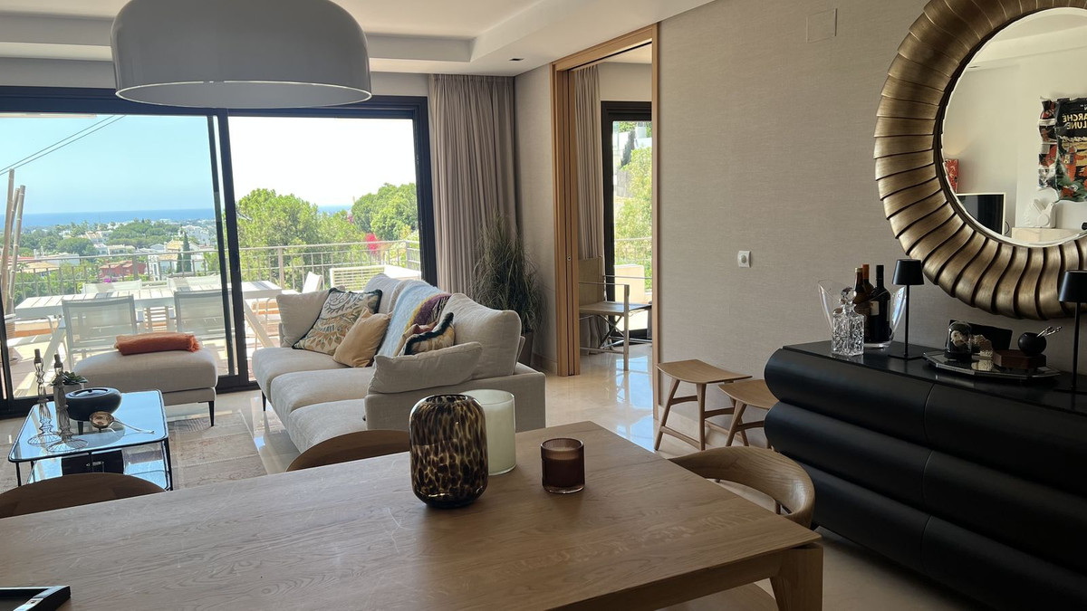 3 Bed Apartment for sale in La Quinta Costa Del Sol, Málaga, Spain