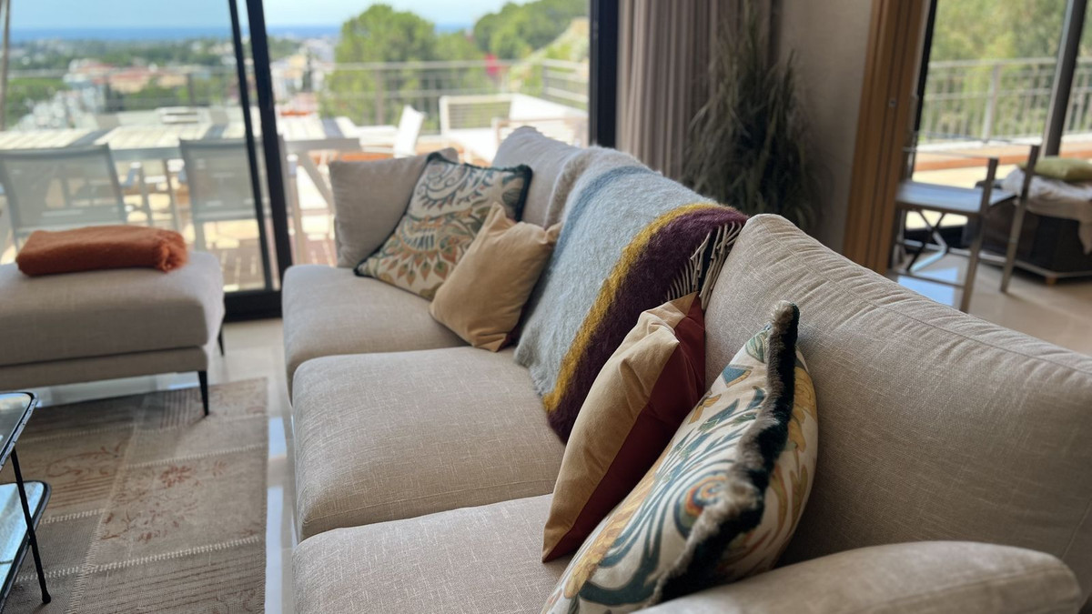 3 Bed Apartment for sale in La Quinta Costa Del Sol, Málaga, Spain