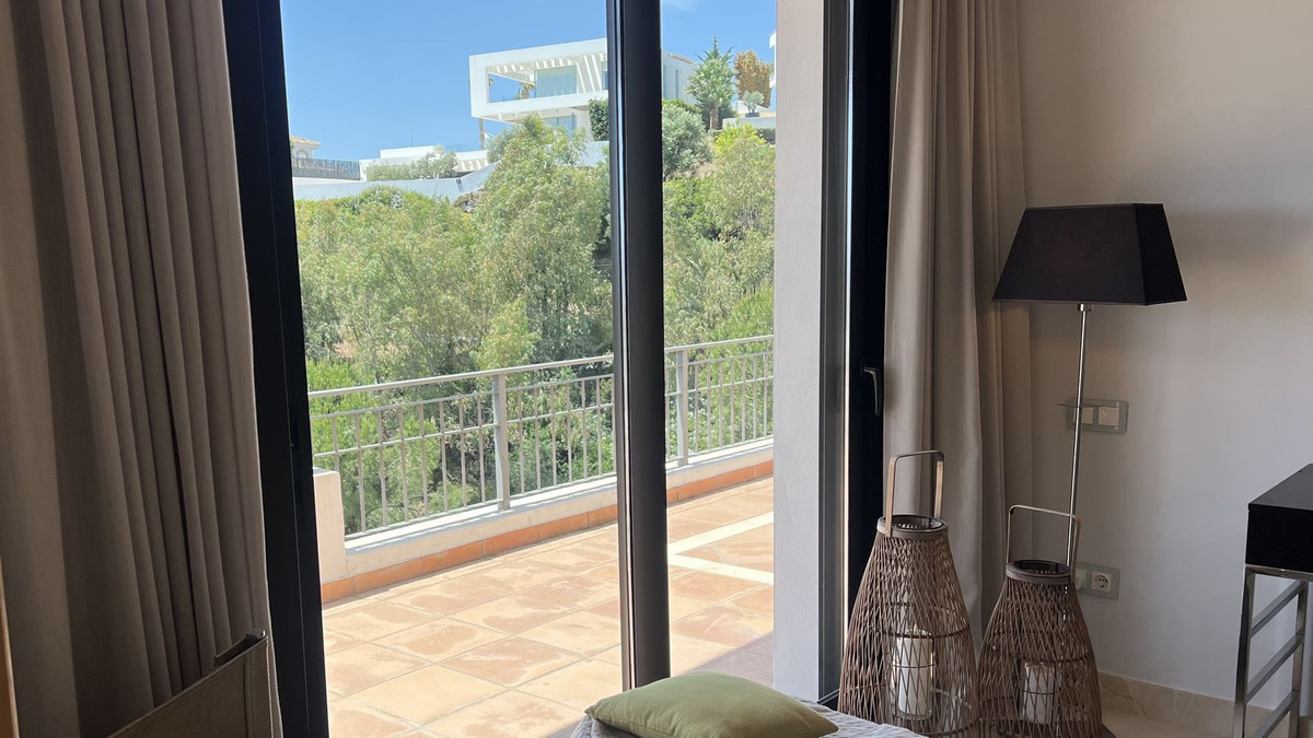 3 Bed Apartment for sale in La Quinta Costa Del Sol, Málaga, Spain