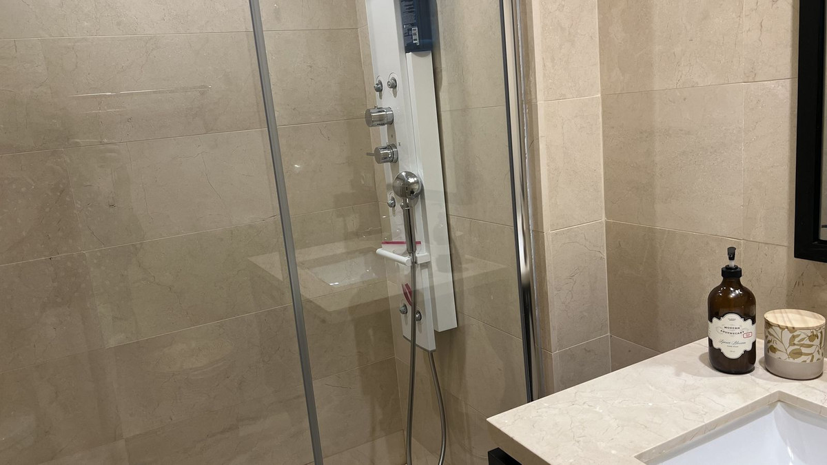 3 Bed Apartment for sale in La Quinta Costa Del Sol, Málaga, Spain