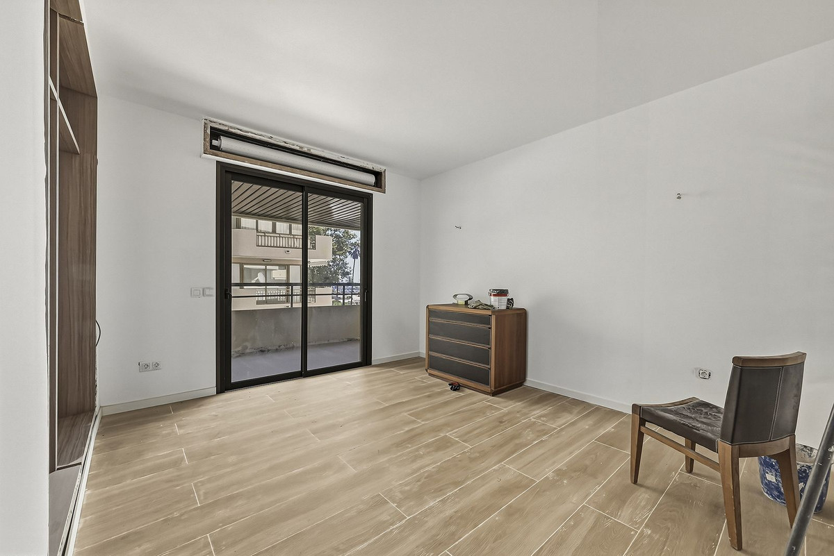 3 Bed Apartment for sale in Marbella Costa Del Sol, Málaga, Spain