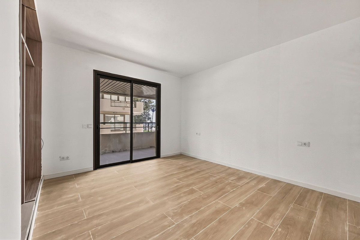 3 Bed Apartment for sale in Marbella Costa Del Sol, Málaga, Spain