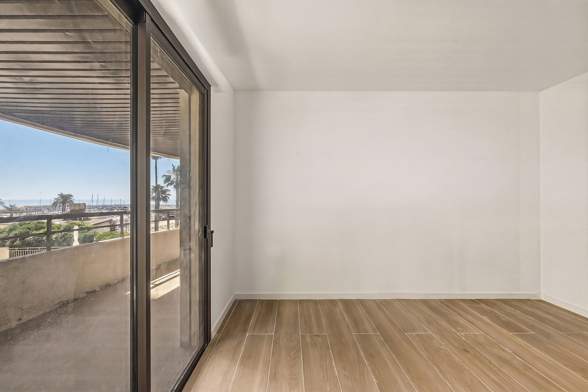 3 Bed Apartment for sale in Marbella Costa Del Sol, Málaga, Spain