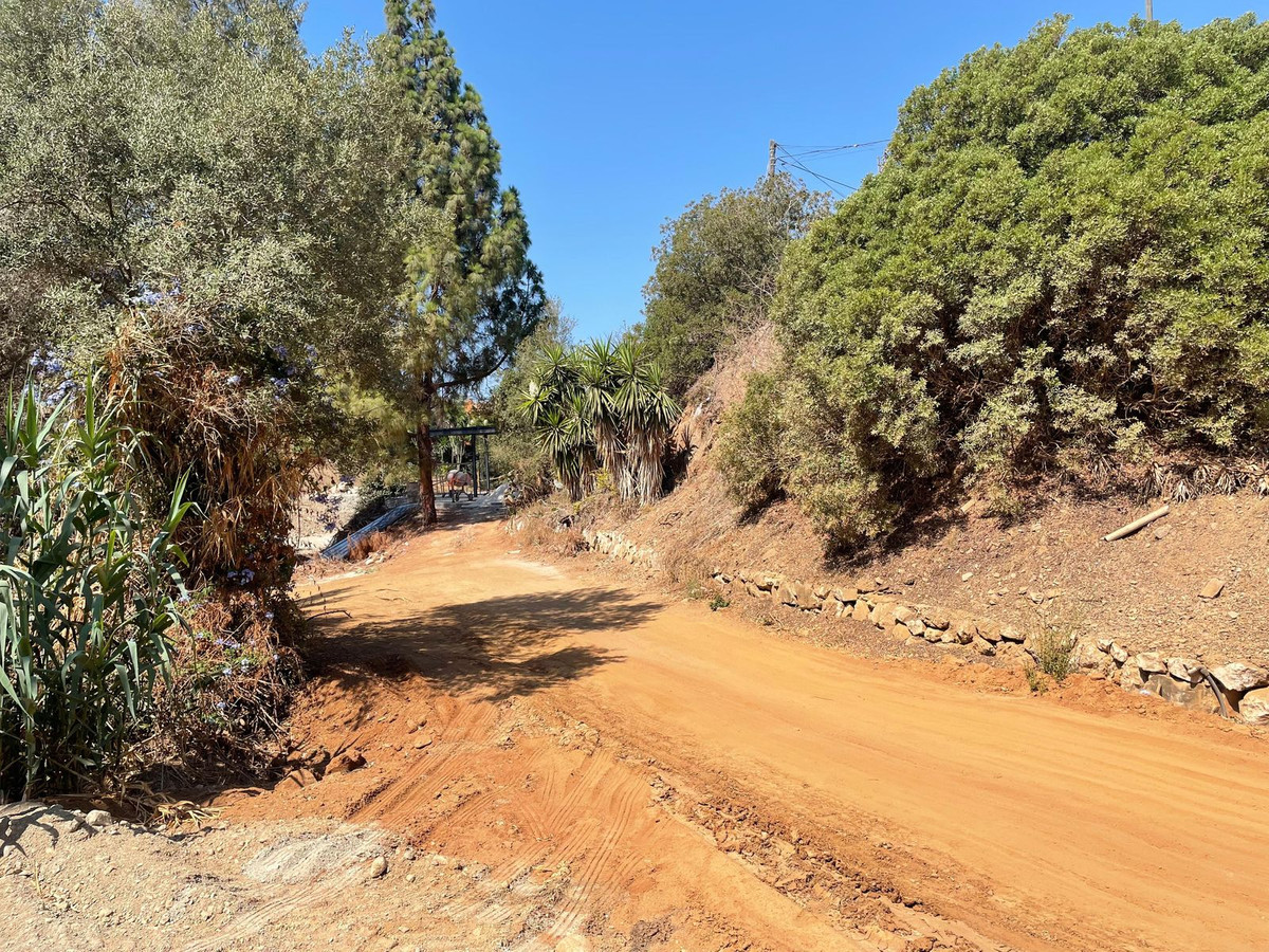 Plots for sale in El Rosario Costa Del Sol, Málaga, Spain