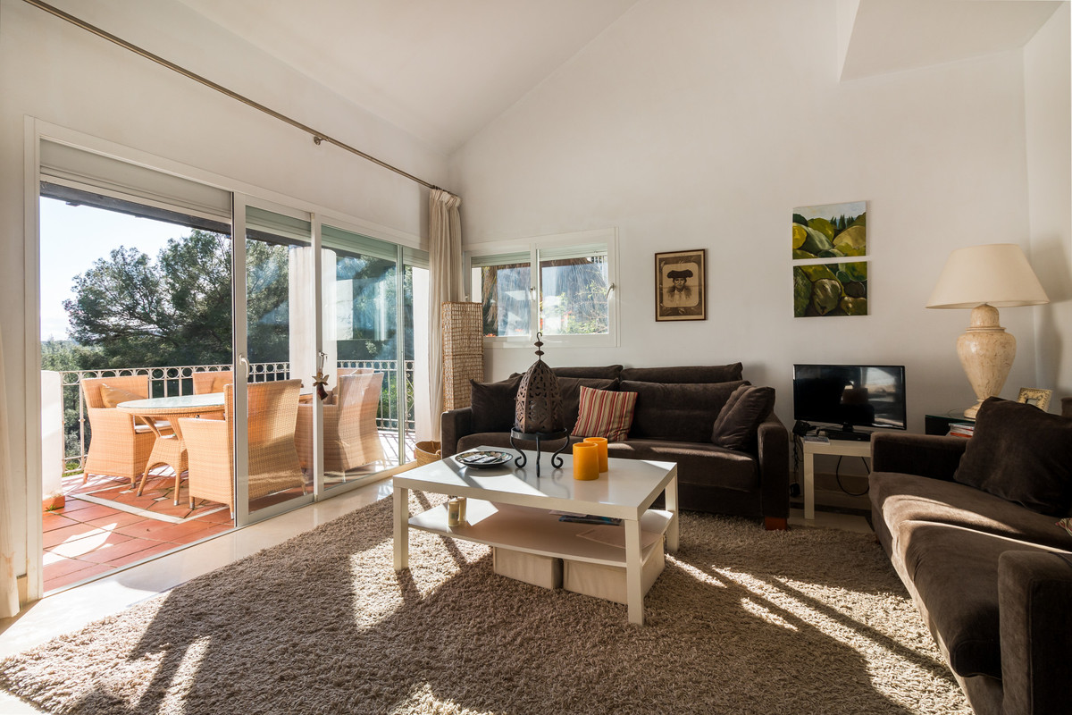 3 Bed Townhouse for sale in Istán Costa Del Sol, Málaga, Spain