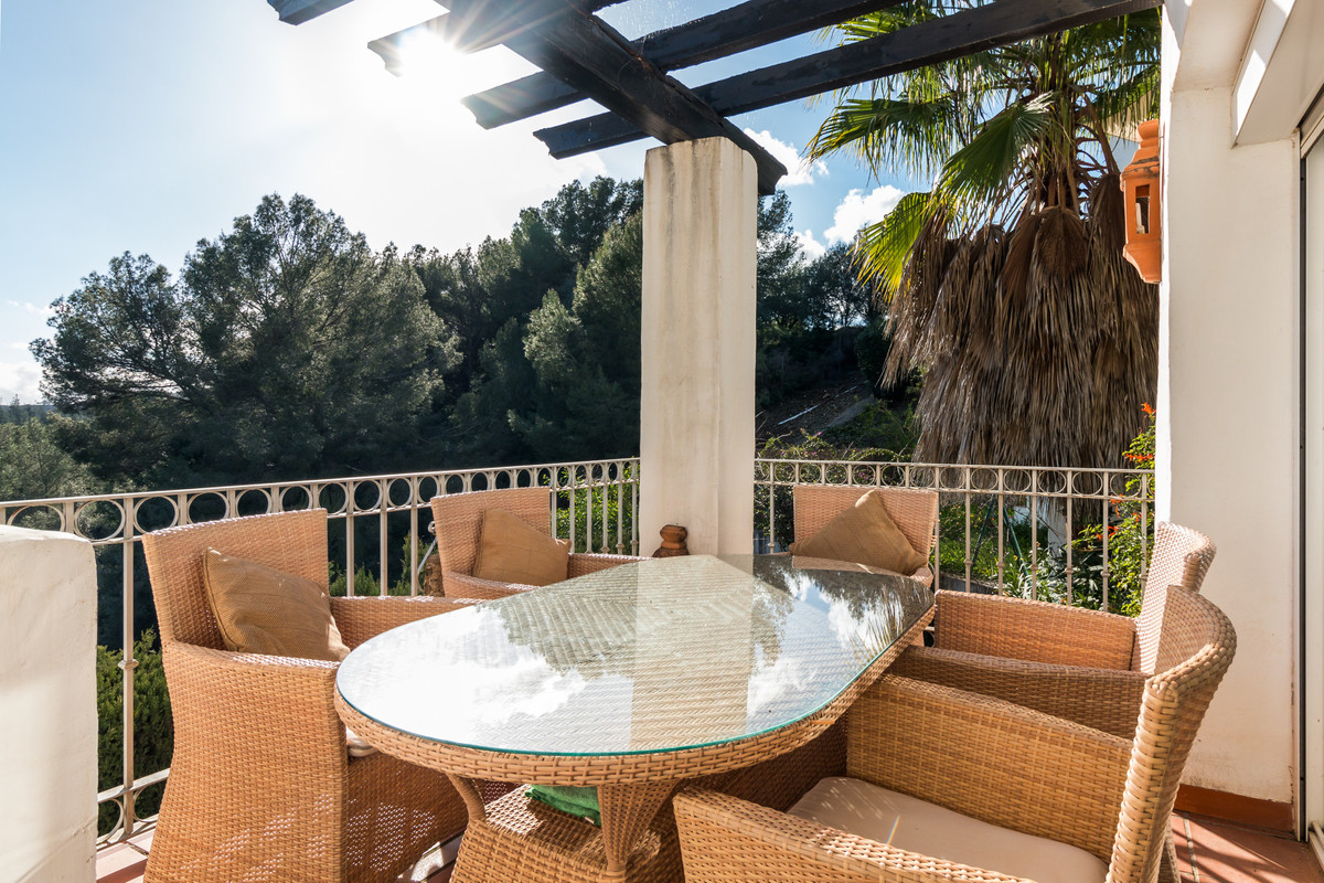 3 Bed Townhouse for sale in Istán Costa Del Sol, Málaga, Spain