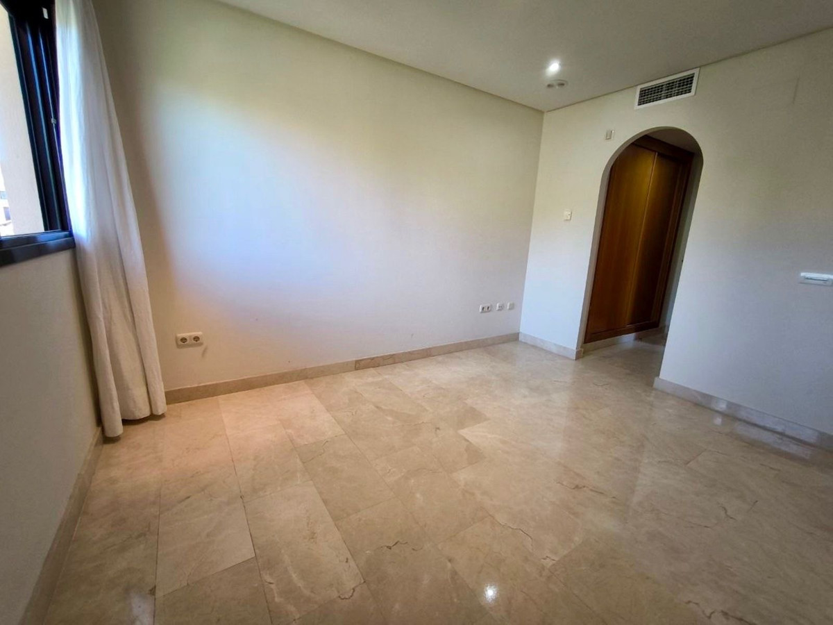 2 Bed Apartment for sale in Puerto Banús Costa Del Sol, Málaga, Spain