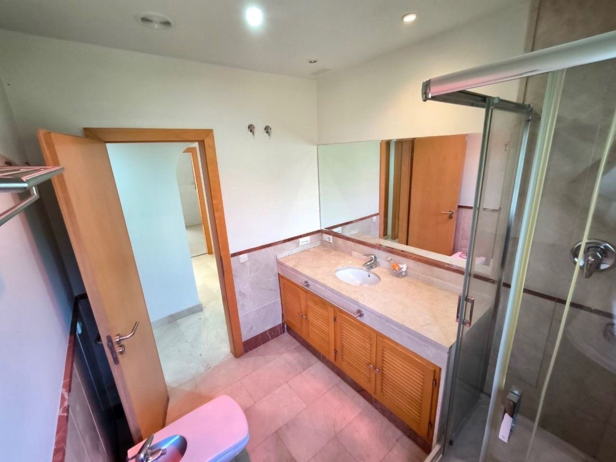 2 Bed Apartment for sale in Puerto Banús Costa Del Sol, Málaga, Spain