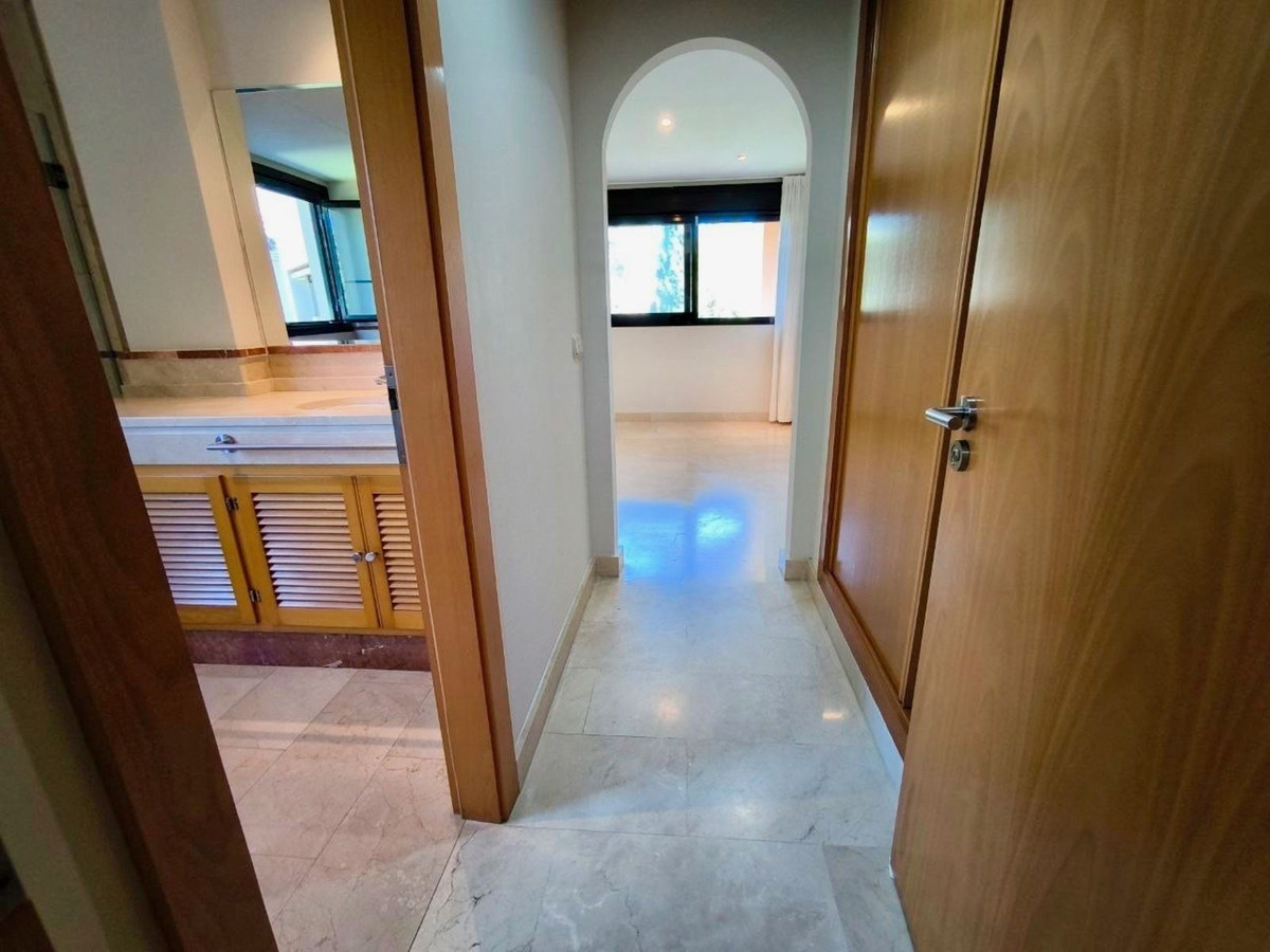 2 Bed Apartment for sale in Puerto Banús Costa Del Sol, Málaga, Spain